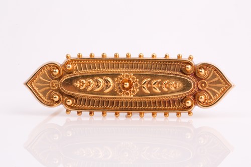 Lot 316 - A late Victorian 15ct gold bar brooch,...