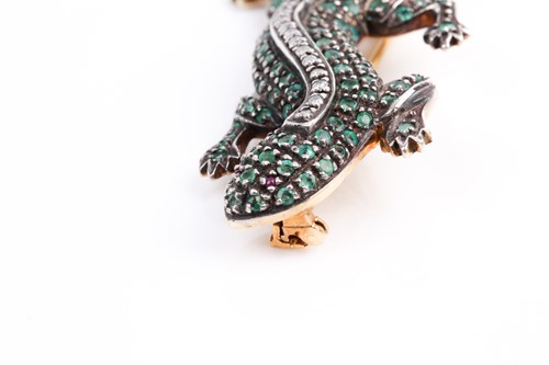 Lot 179 - An emerald and diamond salamander brooch, the...