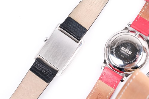 Lot 464 - A Universal Geneve wristwatch, the stainless...