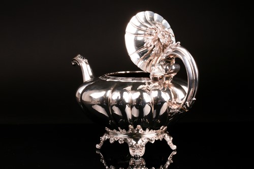 Lot 538 - An early Victorian silver teapot. London 1840...