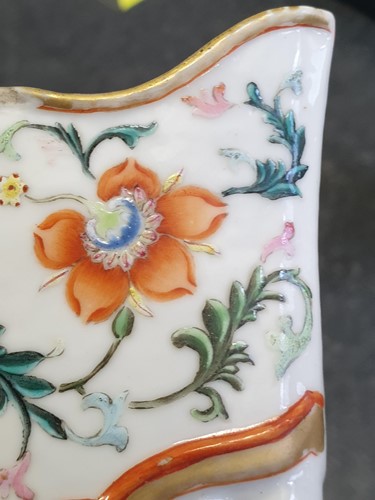 Lot 112 - A Chinese, Qianlong famille rose porcelain...