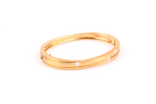Lot 89 - Boodles. An 18ct yellow gold 'Kit and Kaboodle'...