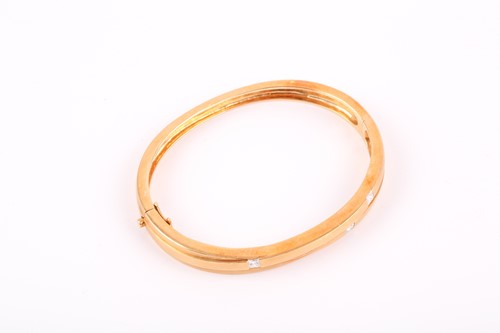 Lot 89 - Boodles. An 18ct yellow gold 'Kit and Kaboodle'...