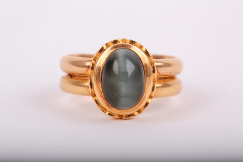 Lot 175 - A mid Victorian 18ct yellow gold and cats eye...