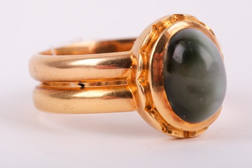 Lot 175 - A mid Victorian 18ct yellow gold and cats eye...