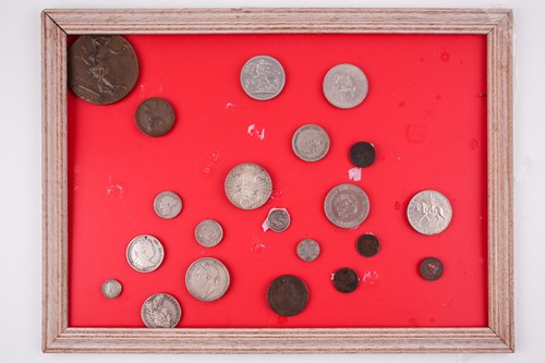 Lot 503 - A presentation group of coins and medals, to...