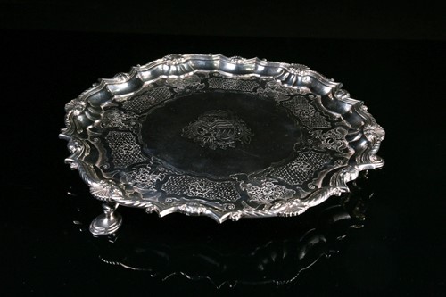 Lot 548 - A George II silver salver, London 1735 by...