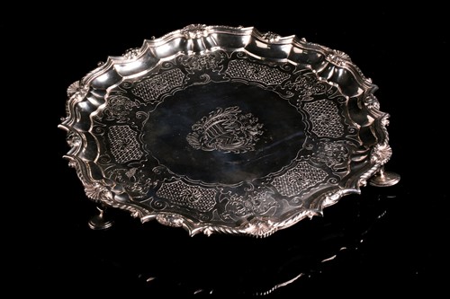 Lot 551 - A George IV silver salver, London 1820 by...