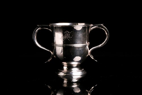 Lot 562 - A George III silver loving cup, London 1766 by...