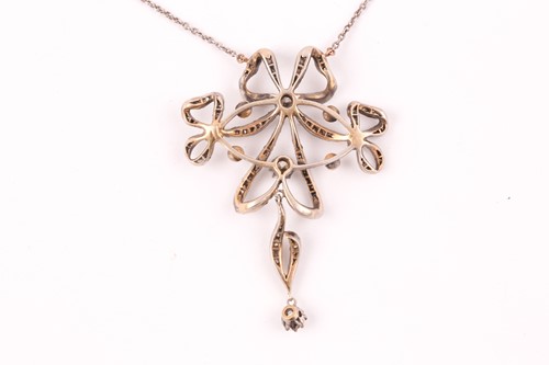 Lot 154 - An early 20th century diamond and pearl...