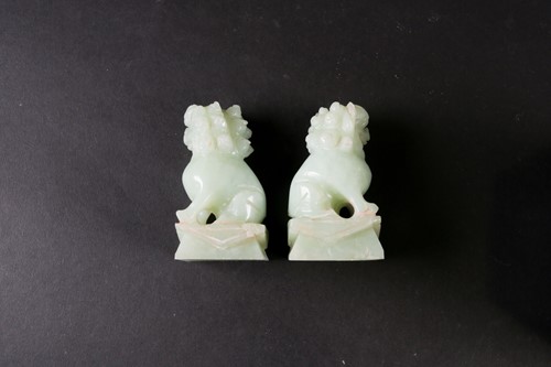 Lot 129 - A collection of Chinese items to include a...