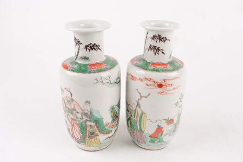 Lot 146 - A pair of famille verte rouleau vases, late...