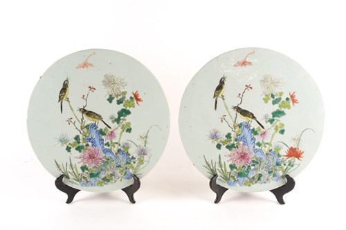 Lot 175 - A pair of Chinese porcelain circular plaques,...