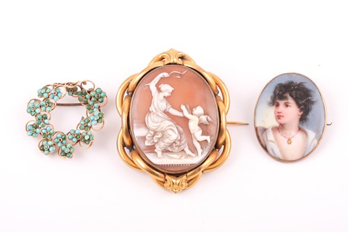 Lot 247 - A gilt metal mounted cameo brooch, depicting...