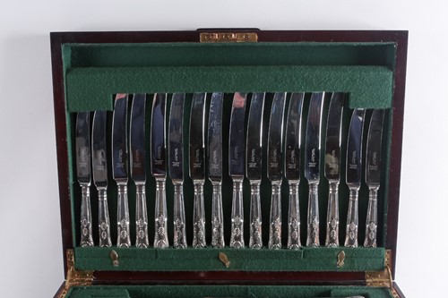 Lot 499 - A mahogany canteen of silver plated Kings...
