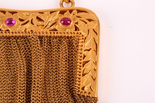 Lot 435 - A 9ct yellow gold evening bag, the engraved...