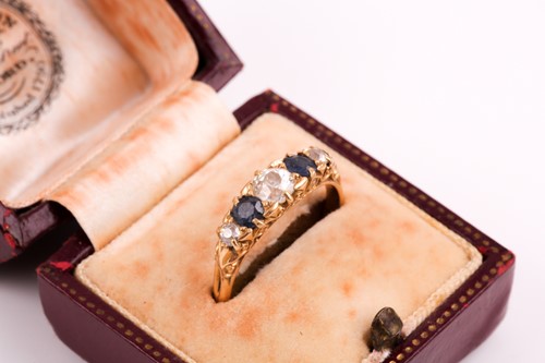 Lot 301 - An Edwardian sapphire and diamond five stone...