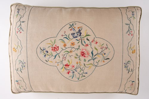 Lot 466 - An early 20th-century cushion,...