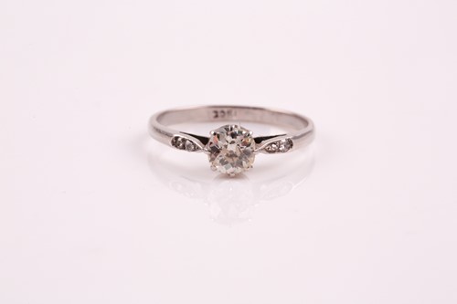 Lot 372 - A single stone diamond ring; the old cushion...