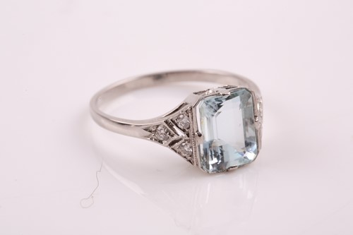 Lot 297 - A platinum, diamond, and aquamarine ring, set...