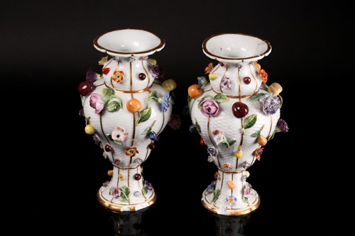Lot 353 - A pair of late 19th century Meissen porcelain...