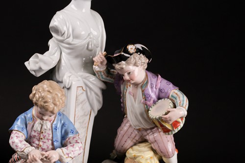Lot 214 - A large late 19th century Meissen figural...