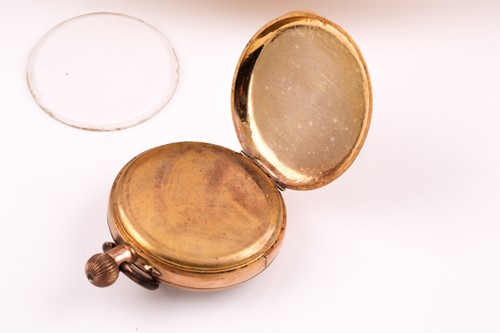 Lot 342 - A 9ct yellow gold cased pocket watch, interior...