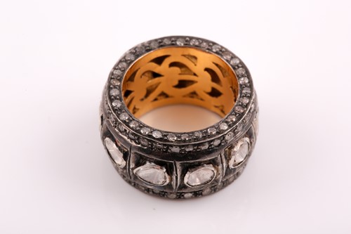 Lot 269 - A silver gilt and polki diamond ring, likely...
