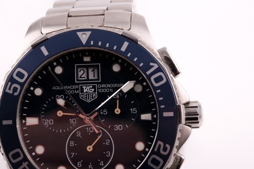Lot 414 - A Tag Heuer Aquaracer stainless steel...