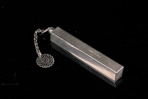 Lot 442 - A novelty silver golf pencil, of cylindrical...