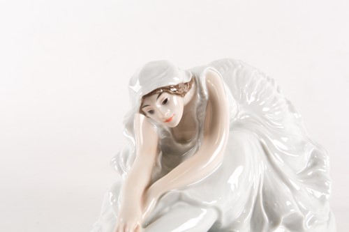 Lot 370 - A Rosenthal porcelain model of a ballerina,...