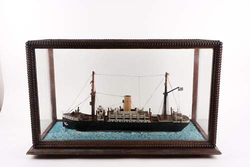 Lot 165 - An early 20th century glazed diorama of the...