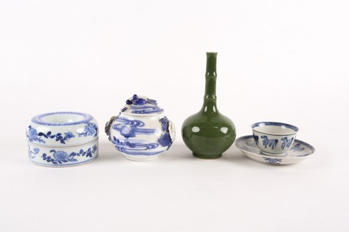 Lot 20 - A Chinese blue & white tea bowl & saucer,...