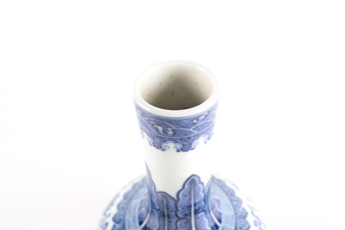 Lot 33 - A Chinese blue & white Kangxi style lotus vase,...