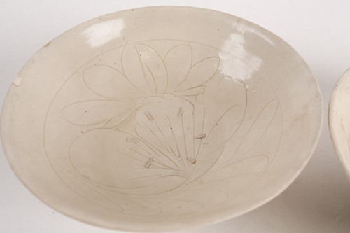 Lot 46 - A pair of Cizhou bowls, possibly Northern Song,...