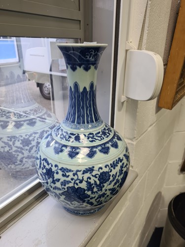 Lot 163 - A Chinese porcelain blue & white lotus vase,...