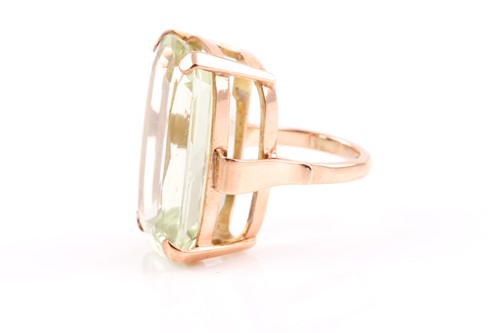 Lot 94 - A 9ct yellow gold and lime green quartz...