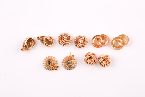 Lot 104 - Five various pairs of earrings, to include two...