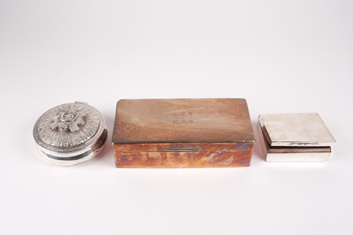 Lot 562 - A late Victorian Scottish silver box, Glasgow...