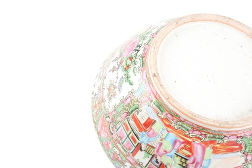 Lot 129 - A Chinese Famille rose porcelain circular bowl,...