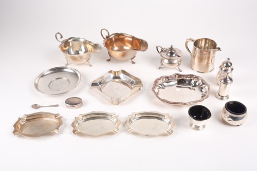 Lot 542 - A small collection of silver items including a...