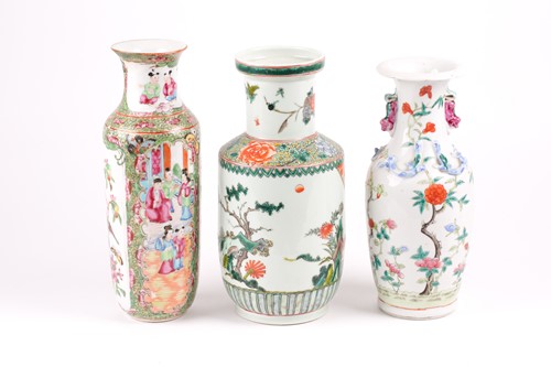 Lot 90 - A Chinese famille verte rouleau vase, 19th...