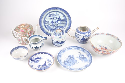 Lot 92 - A group of Chinese porcelain, 18th & 19th...