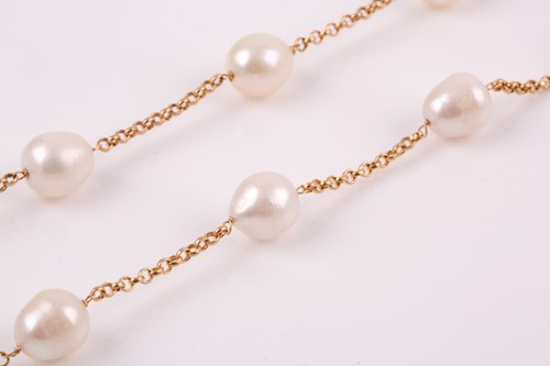 Lot 199 - An 18ct yellow gold and pearl necklace, of...