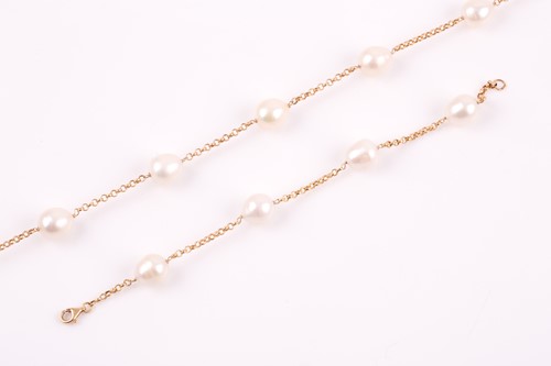 Lot 199 - An 18ct yellow gold and pearl necklace, of...