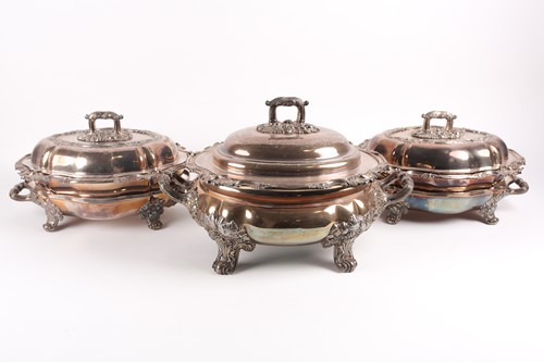 Lot 601 - A large silver plated covered tureen, with...