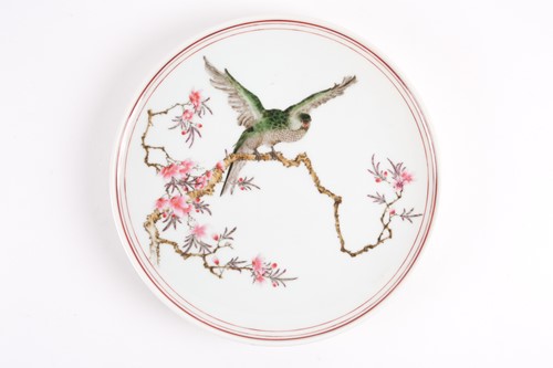 Lot 106 - A good Chinese porcelain plate, Republic...