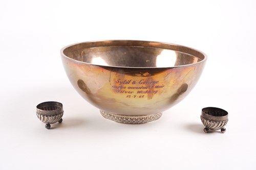 Lot 564 - A silver presentation bowl, Elkington & Co,...