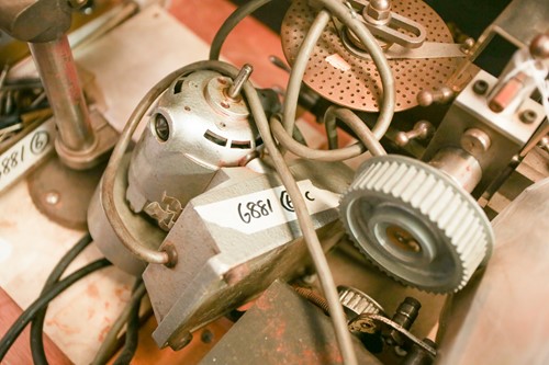 Lot 277 - A vintage clockmakers wheel/ gear cutting mill...