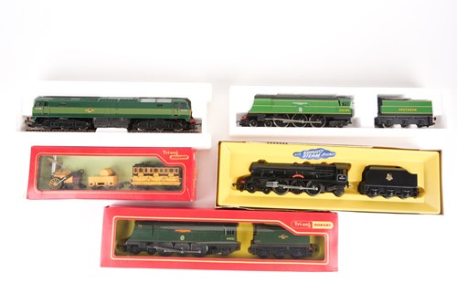 Lot 241 - Triang Hornby: a boxed Triang R346 Stephensons...